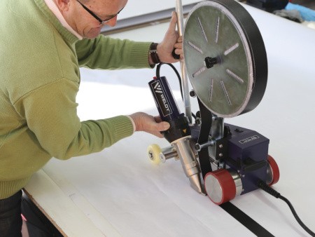 Сварочный автомат горячего воздуха ROOFER RW3400, применение Сварочный автомат горячего воздуха ROOFER RW3400, применение